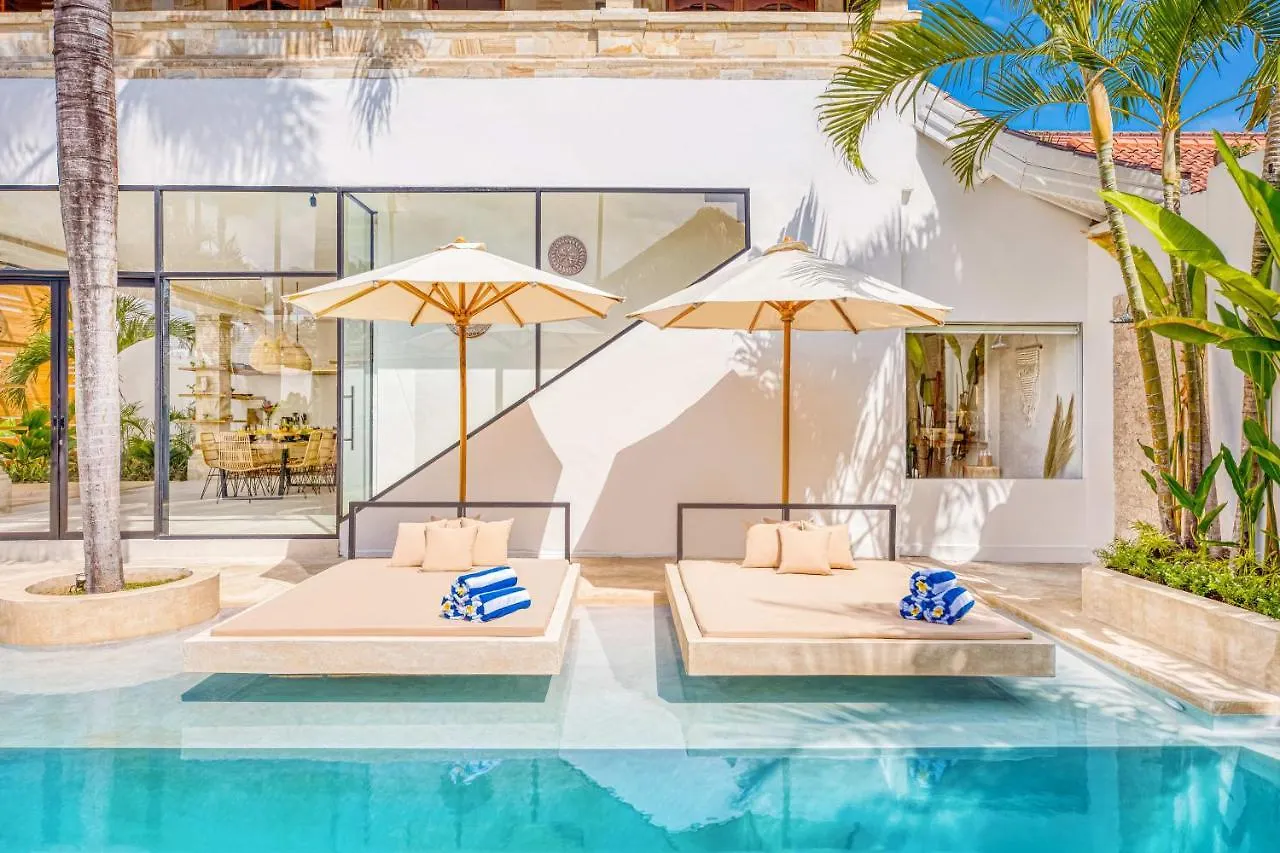 Villa Dublin - Luxury 5 Bdr W Jacuzzi & Pool Seminyak  Indonesia
