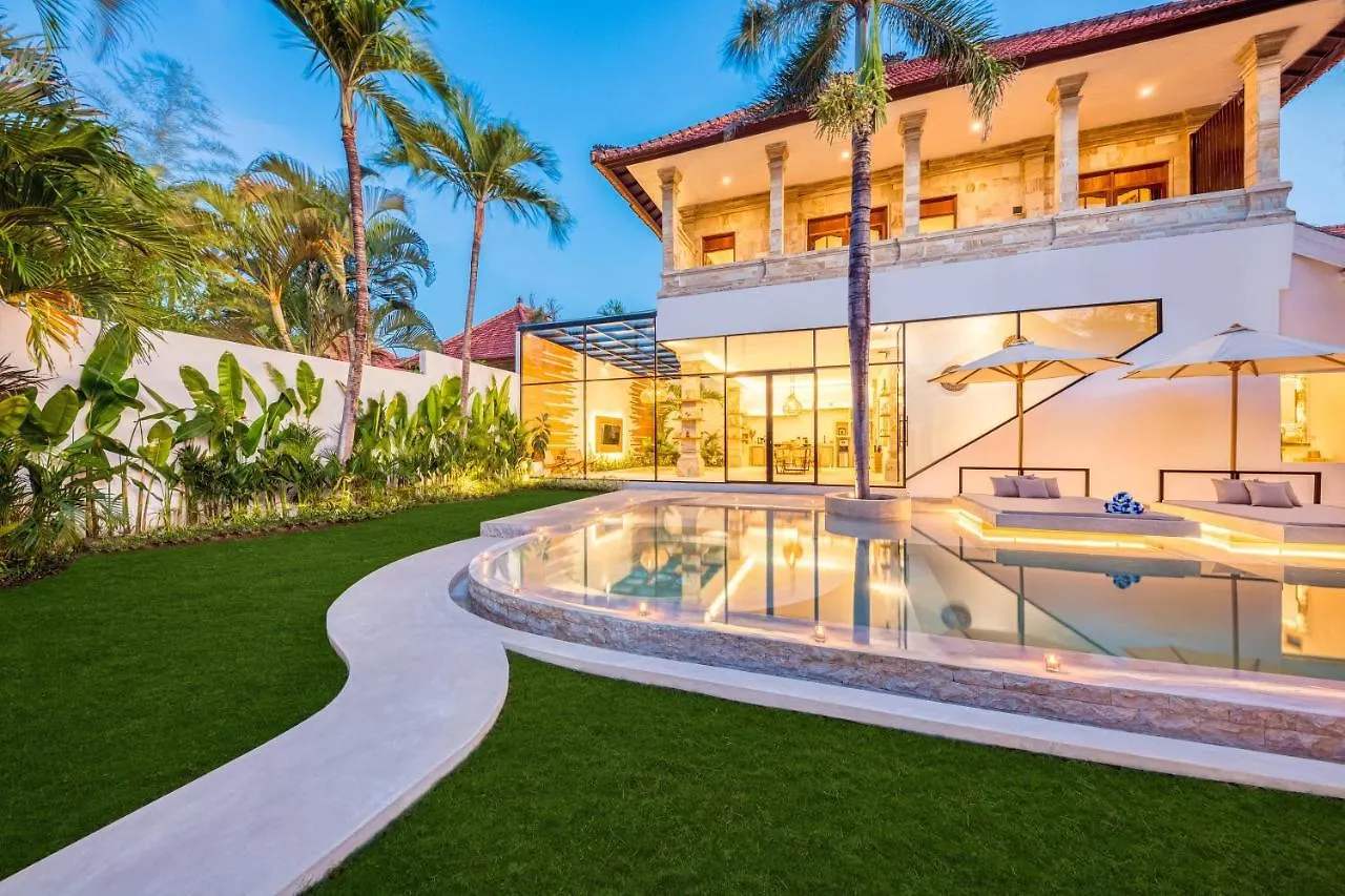 Villa Dublin - Luxury 5 Bdr W Jacuzzi & Pool Seminyak